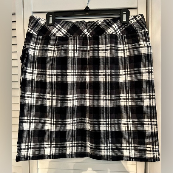 LOFT, 100% Cotton black and white skirt; NWT, machine washable! - Picture 3 of 6
